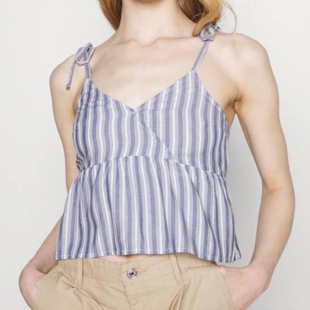 Hollister Co. Blue and White Striped Tank Top - Size Medium (M)